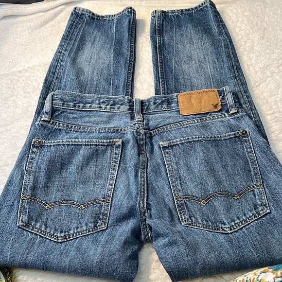 American Eagle Slim Straight Leg Jeans. Size 28/30. EUC. Standard 5-pockets. - Picture 7 of 7